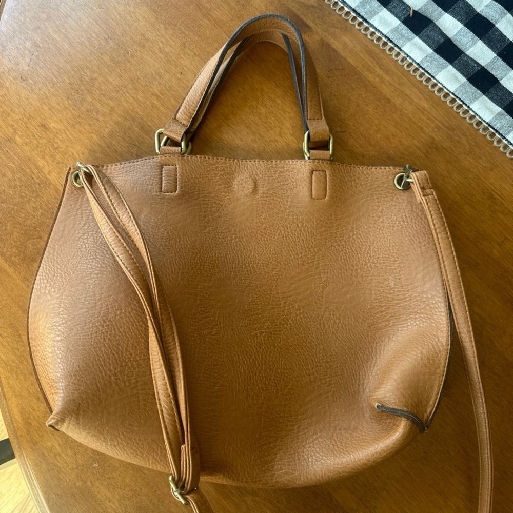 Elegant Tan Leather Tote Bag